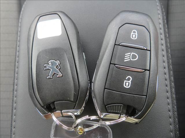 e-208 e-208 Allure 1年保証 Bluetooth バックカメラ LEDライト スマートキー 純正16インチAW ETC(7枚目)