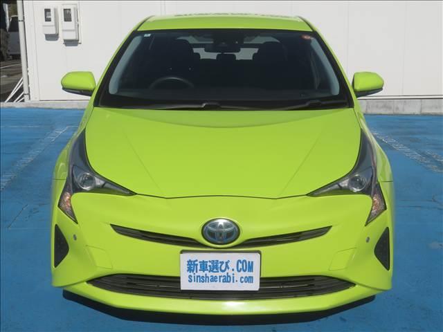 プリウス Ｅ　１年保証　純正ナビ　フルセグＴＶ　Ｂｌｕｅｔｏｏｔｈ　セーフティセンス　Ｂカメラ　ＥＴＣ　クリアランスソナー　ＬＥＤライト　クルーズコントロール　オートハイビーム　社外１７ＡＷ　ウインカーミラー（10枚目）