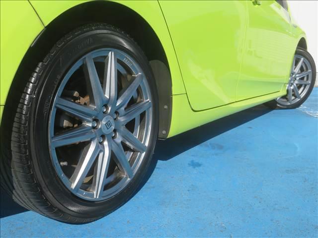 プリウス Ｅ　１年保証　純正ナビ　フルセグＴＶ　Ｂｌｕｅｔｏｏｔｈ　セーフティセンス　Ｂカメラ　ＥＴＣ　クリアランスソナー　ＬＥＤライト　クルーズコントロール　オートハイビーム　社外１７ＡＷ　ウインカーミラー（15枚目）