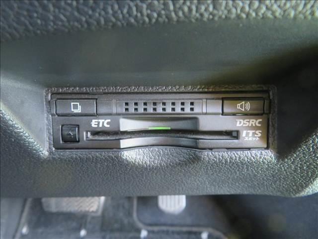 プリウス Ｅ　１年保証　純正ナビ　フルセグＴＶ　Ｂｌｕｅｔｏｏｔｈ　セーフティセンス　Ｂカメラ　ＥＴＣ　クリアランスソナー　ＬＥＤライト　クルーズコントロール　オートハイビーム　社外１７ＡＷ　ウインカーミラー（19枚目）