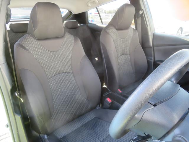 プリウス Ｅ　１年保証　純正ナビ　フルセグＴＶ　Ｂｌｕｅｔｏｏｔｈ　セーフティセンス　Ｂカメラ　ＥＴＣ　クリアランスソナー　ＬＥＤライト　クルーズコントロール　オートハイビーム　社外１７ＡＷ　ウインカーミラー（29枚目）