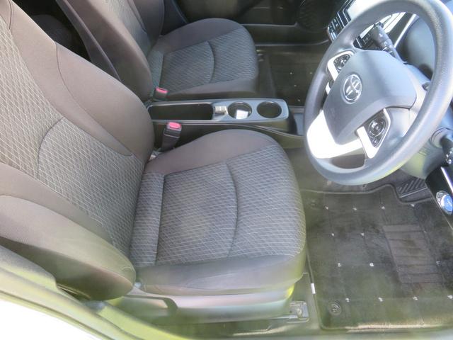 プリウス Ｅ　１年保証　純正ナビ　フルセグＴＶ　Ｂｌｕｅｔｏｏｔｈ　セーフティセンス　Ｂカメラ　ＥＴＣ　クリアランスソナー　ＬＥＤライト　クルーズコントロール　オートハイビーム　社外１７ＡＷ　ウインカーミラー（36枚目）