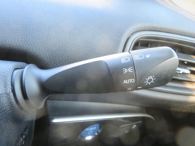 プリウス Ｅ　１年保証　純正ナビ　フルセグＴＶ　Ｂｌｕｅｔｏｏｔｈ　セーフティセンス　Ｂカメラ　ＥＴＣ　クリアランスソナー　ＬＥＤライト　クルーズコントロール　オートハイビーム　社外１７ＡＷ　ウインカーミラー（40枚目）