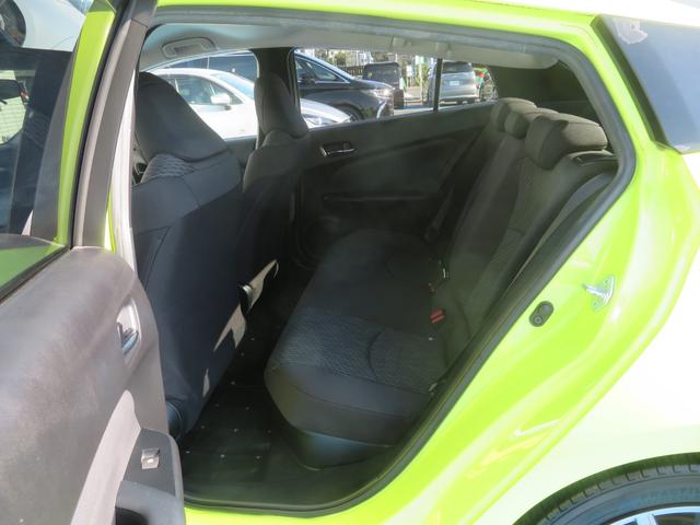 プリウス Ｅ　１年保証　純正ナビ　フルセグＴＶ　Ｂｌｕｅｔｏｏｔｈ　セーフティセンス　Ｂカメラ　ＥＴＣ　クリアランスソナー　ＬＥＤライト　クルーズコントロール　オートハイビーム　社外１７ＡＷ　ウインカーミラー（44枚目）