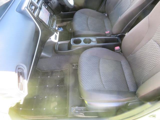 プリウス Ｅ　１年保証　純正ナビ　フルセグＴＶ　Ｂｌｕｅｔｏｏｔｈ　セーフティセンス　Ｂカメラ　ＥＴＣ　クリアランスソナー　ＬＥＤライト　クルーズコントロール　オートハイビーム　社外１７ＡＷ　ウインカーミラー（54枚目）