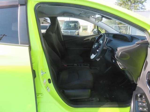 プリウス Ｅ　１年保証　純正ナビ　フルセグＴＶ　Ｂｌｕｅｔｏｏｔｈ　セーフティセンス　Ｂカメラ　ＥＴＣ　クリアランスソナー　ＬＥＤライト　クルーズコントロール　オートハイビーム　社外１７ＡＷ　ウインカーミラー（65枚目）