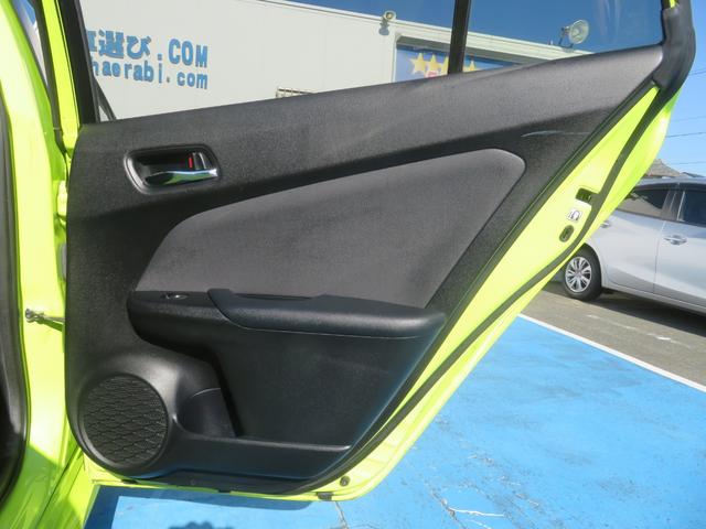 プリウス Ｅ　１年保証　純正ナビ　フルセグＴＶ　Ｂｌｕｅｔｏｏｔｈ　セーフティセンス　Ｂカメラ　ＥＴＣ　クリアランスソナー　ＬＥＤライト　クルーズコントロール　オートハイビーム　社外１７ＡＷ　ウインカーミラー（68枚目）