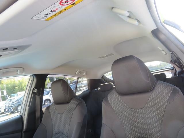 プリウス Ｅ　１年保証　純正ナビ　フルセグＴＶ　Ｂｌｕｅｔｏｏｔｈ　セーフティセンス　Ｂカメラ　ＥＴＣ　クリアランスソナー　ＬＥＤライト　クルーズコントロール　オートハイビーム　社外１７ＡＷ　ウインカーミラー（72枚目）