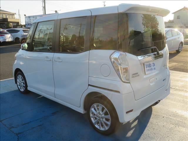 デイズルークス ハイウェイスター　Ｘ　Ｖセレクション＋セーフティＩＩ　１年保証　純正ナビ　フルセグＴＶ　３６０°カメラ　Ｂカメラ　衝突軽減ブレーキ　キセノン　左側電動スライド　タイミングチェーン　純正１４ＡＷ　アイドリングストップ　ベンチシート　スマートキー　電格ミラー（12枚目）