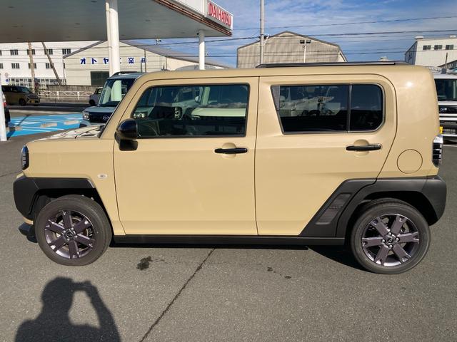 タフト G ダーククロムベンチャー 15インチアルミホイール オートレベリング機能付フルLEDヘッドランプ LEDフォグランプ 本革巻ステアリングホイール 本革巻インパネセンターシフト キーフリーシステム プッシュボタンスタート(5枚目)