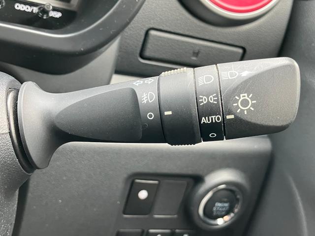 ブーン スタイル ホワイトリミテッド SAIII キーフリーシステム プッシュボタンスタート フルホイールキャップ 電動格納ドアミラー オートエアコン(プッシュ式) UVカットガラス	 パワーウィンドウ(26枚目)