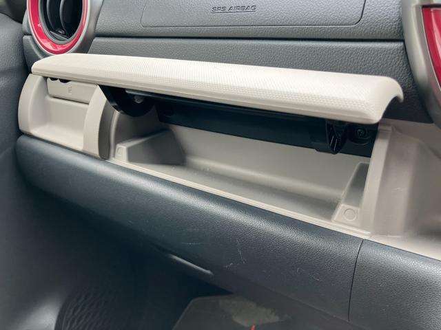 ブーン スタイル ホワイトリミテッド SAIII キーフリーシステム プッシュボタンスタート フルホイールキャップ 電動格納ドアミラー オートエアコン(プッシュ式) UVカットガラス	 パワーウィンドウ(38枚目)