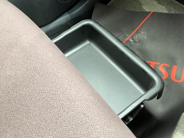 ブーン スタイル ホワイトリミテッド SAIII キーフリーシステム プッシュボタンスタート フルホイールキャップ 電動格納ドアミラー オートエアコン(プッシュ式) UVカットガラス	 パワーウィンドウ(41枚目)