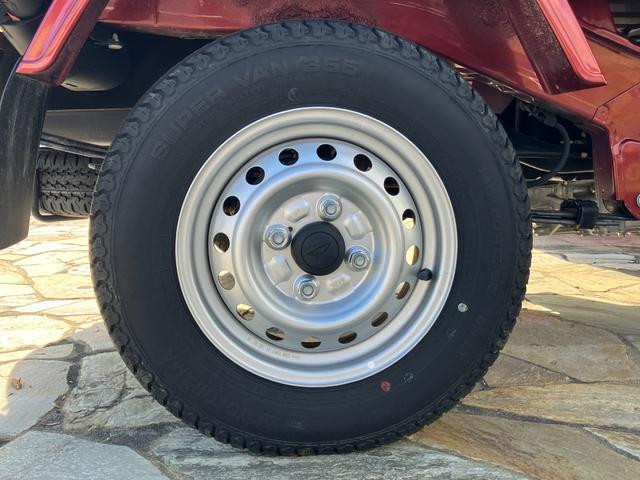 ハイゼットトラック ジャンボエクストラ LEDヘッドランプ シートスライド&リクライニング機構 荷台ステップ オーバーヘッドシェルフ マニュアルエアコン コーナーセンサー(8枚目)