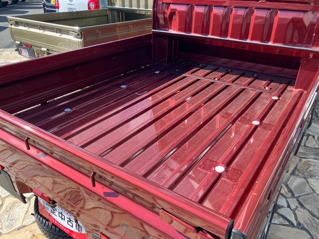 ハイゼットトラック ジャンボエクストラ LEDヘッドランプ シートスライド&リクライニング機構 荷台ステップ オーバーヘッドシェルフ マニュアルエアコン コーナーセンサー(10枚目)