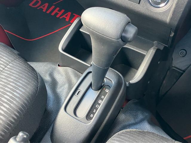 ハイゼットトラック ジャンボエクストラ LEDヘッドランプ シートスライド&リクライニング機構 荷台ステップ オーバーヘッドシェルフ マニュアルエアコン コーナーセンサー(26枚目)