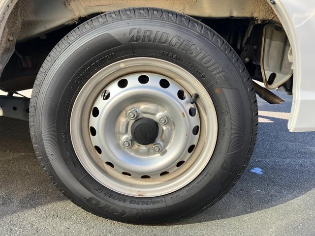 ハイゼットカーゴ スペシャル 2WD 4AT マニュアルエアコン プリントレザーシート アッパートレイ ユースフルナット(31か所)(9枚目)