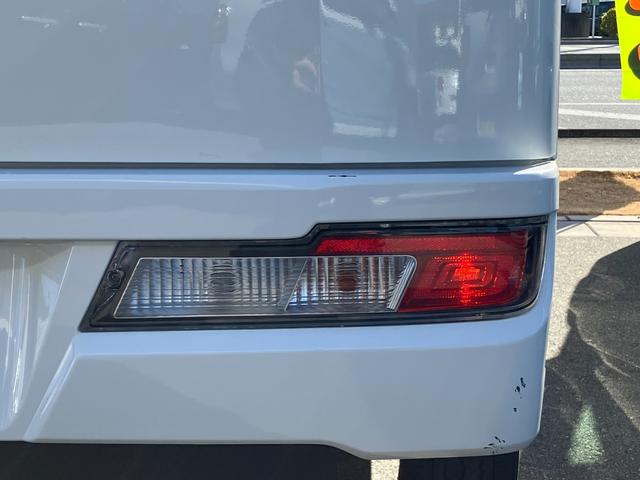 ハイゼットカーゴ スペシャル 2WD 4AT マニュアルエアコン プリントレザーシート アッパートレイ ユースフルナット(31か所)(13枚目)