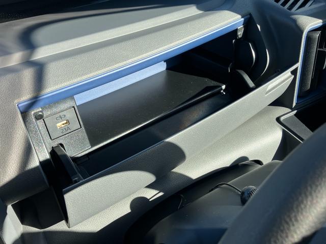 タント スローパーＸターンシート付　福祉車両　１４インチフルホイールキャップ　フルＬＥＤヘッドランプ　オート格納式カラードドアミラー　左側パワースライドドア　ＴＦＴカラーマルチインフォメーションディスプレイ　フルファブリックシート（32枚目）