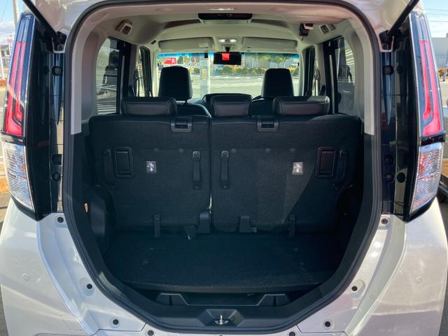 �É��_�C�n�c�ł́A��R�O�O��̖L�x�ȍ݌ɂ���A���q�l�Ƀs�b�^���̒��ÎԂ����I�т��������܂��B