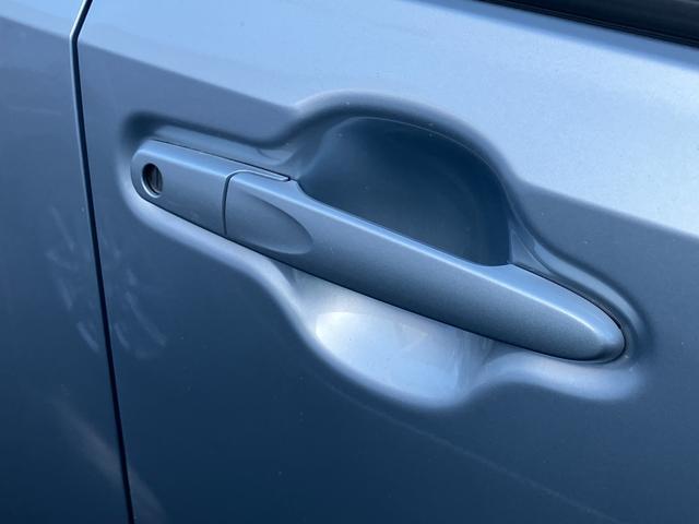 ミライース Ｘ　ＳＡＩＩＩ　１４インチフルホイールキャップ　ＬＥＤヘッドランプ　電動格納式（カラード）ドアミラー　自発光式デジタルメーターブルーイルミネーションメーター　マニュアルエアコン（ダイヤル式）　キーレスエントリー（9枚目）