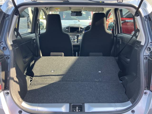 ミライース Ｘ　ＳＡＩＩＩ　１４インチフルホイールキャップ　ＬＥＤヘッドランプ　電動格納式（カラード）ドアミラー　自発光式デジタルメーターブルーイルミネーションメーター　マニュアルエアコン（ダイヤル式）　キーレスエントリー（12枚目）