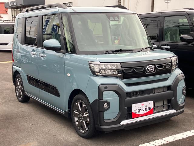 タント ファンクロスターボ 15インチアルミホイール キーフリーシステム プッシュボタンスタート オートエアコン(プッシュ式) フルLEDヘッドランプ オート格納式カラードドアミラー 本革巻ステアリングホイール(4枚目)