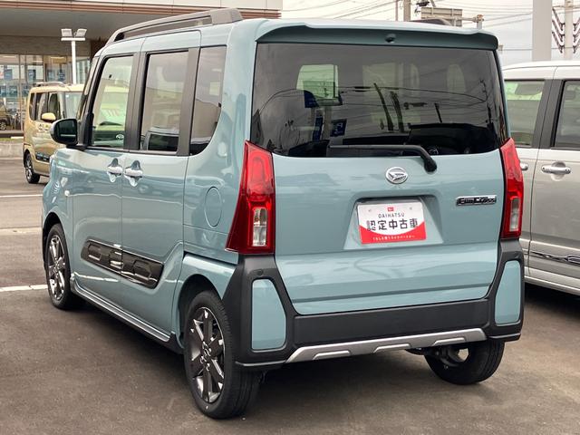 タント ファンクロスターボ 15インチアルミホイール キーフリーシステム プッシュボタンスタート オートエアコン(プッシュ式) フルLEDヘッドランプ オート格納式カラードドアミラー 本革巻ステアリングホイール(7枚目)