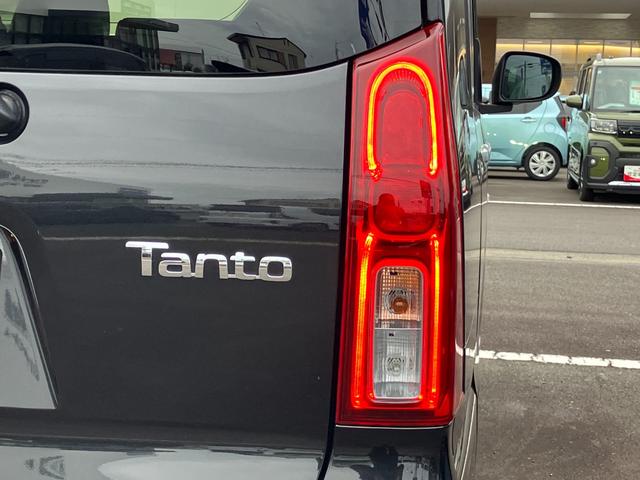 タント X 14インチフルホイールキャップ フルLEDヘッドランプ オート格納式カラードドアミラー 左側パワースライドドア TFTカラーマルチインフォメーションディスプレイ フルファブリックシート(13枚目)