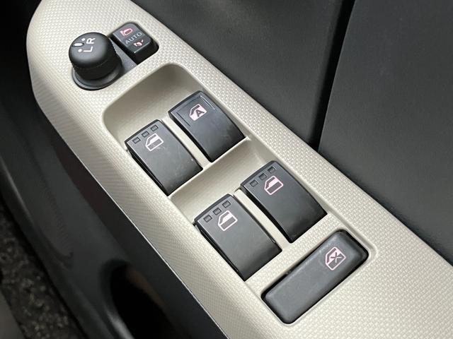 ミラトコット G リミテッド SAIII 14インチフルホイールキャップ オートエアコン(プッシュ式) UV&IRカットガラス キーフリーシステム LEDヘッドランプ USB電源ソケット(27枚目)