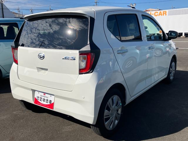 ミライース Ｘ　ＳＡＩＩＩ　１４インチフルホイールキャップ　ＬＥＤヘッドランプ　電動格納式（カラード）ドアミラー　自発光式デジタルメーターブルーイルミネーションメーター　マニュアルエアコン（ダイヤル式）　キーレスエントリー（5枚目）