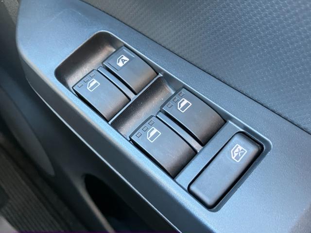 ミライース Ｌ　ＳＡＩＩＩ　１３インチフルホイールキャップ　マルチリフレクターハロゲンヘッドランプ　可倒式ドアミラー　自発光式デジタルメーターアンバーイルミネーションメーター　マニュアルエアコン（ダイヤル式）　キーレスエントリー（28枚目）