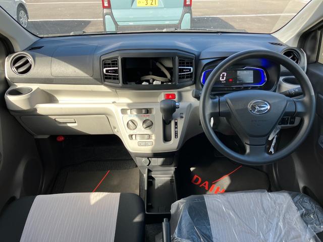 ミライース Ｘ　ＳＡＩＩＩ　１４インチフルホイールキャップ　ＬＥＤヘッドランプ　電動格納式（カラード）ドアミラー　自発光式デジタルメーターブルーイルミネーションメーター　マニュアルエアコン（ダイヤル式）　キーレスエントリー（2枚目）
