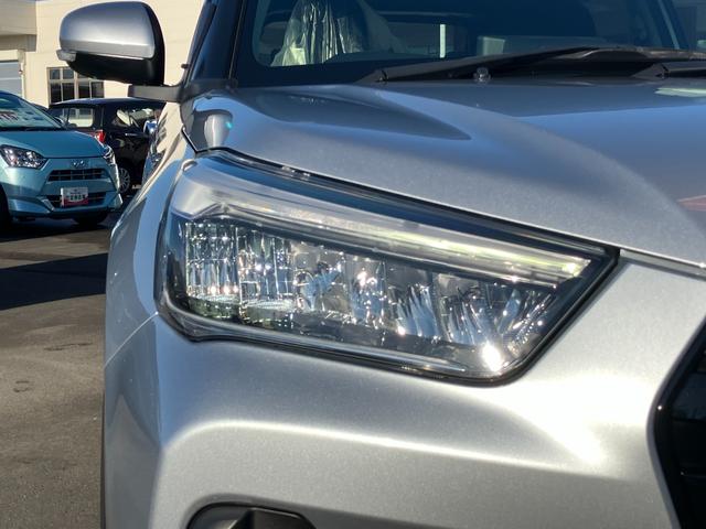 ロッキー Ｇ　１７インチアルミホイール　ＵＶＩＲカット遮音ガラス　フルＬＥＤヘッドランプ　運転席・助手席シートヒーター　ウレタンステアリングホイール　本革シフトノブ　アクティブマルチインフォメーションメーター（12枚目）