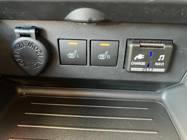 ロッキー Ｇ　１７インチアルミホイール　ＵＶＩＲカット遮音ガラス　フルＬＥＤヘッドランプ　運転席・助手席シートヒーター　ウレタンステアリングホイール　本革シフトノブ　アクティブマルチインフォメーションメーター（38枚目）