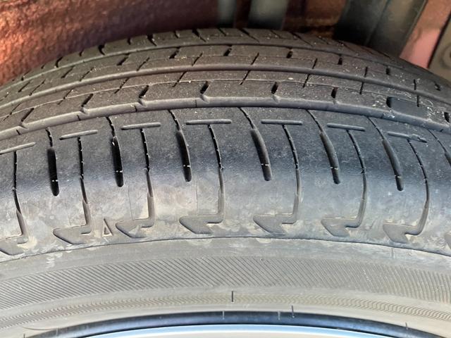 ムーヴキャンバス セオリーＧ　１４インチフルホイールキャップ　ＬＥＤヘッドランプ　ＬＥＤフォグランプ　ホっとカップホルダー　両側パワースライドドア　キーフリーシステム　プッシュボタンスタート　ＵＶカットガラス（11枚目）