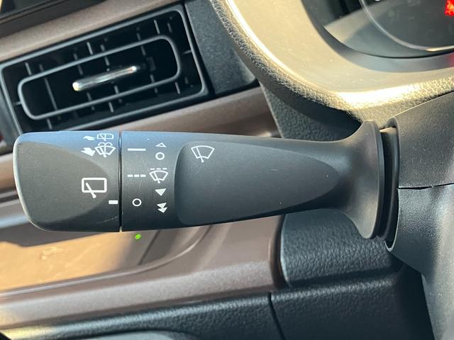 ムーヴキャンバス セオリーＧ　１４インチフルホイールキャップ　ＬＥＤヘッドランプ　ＬＥＤフォグランプ　ホっとカップホルダー　両側パワースライドドア　キーフリーシステム　プッシュボタンスタート　ＵＶカットガラス（26枚目）