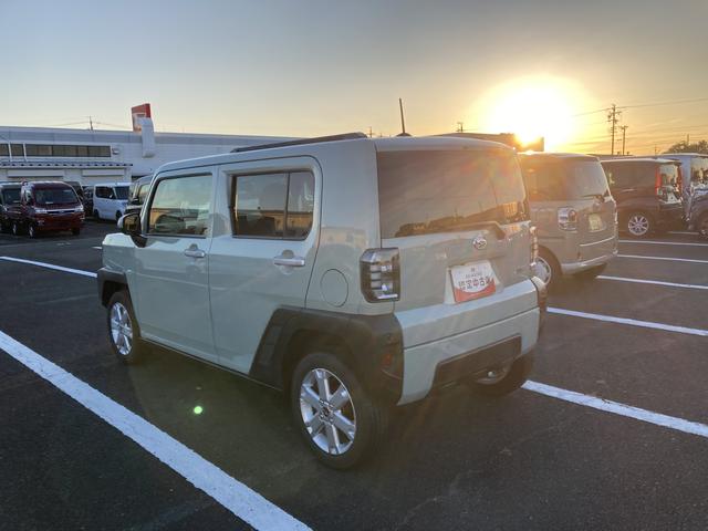 タフト Ｇ　ナビ付　ナビ　１５インチアルミホイール　オートレベリング機能付フルＬＥＤヘッドランプ　ＬＥＤフォグランプ　本革巻ステアリングホイール　本革巻インパネセンターシフト（9枚目）