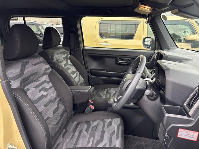 タフト G ダーククロムベンチャー 雹害車 15インチアルミホイール オートレベリング機能付フルLEDヘッドランプ LEDフォグランプ 本革巻ステアリングホイール 本革巻インパネセンターシフト(15枚目)