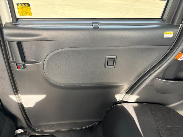 タント カスタムＸ　トップエディションＳＡＩＩＩ　１４インチアルミホイール　キーフリーシステム　パワースライドドア（片側）　オートエアコン（プッシュ式）　ＬＥＤヘッドランプ（40枚目）