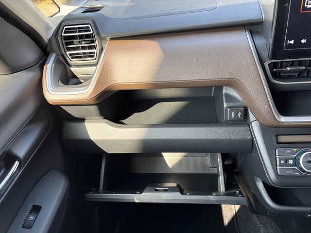 ムーヴ ＲＳ　キーフリーシステム　プッシュボタンスタート　ＬＥＤヘッドライト　１５インチアルミホイール　両側パワースライドドア　カラーマルチインフォメーションディスプレイ（32枚目）