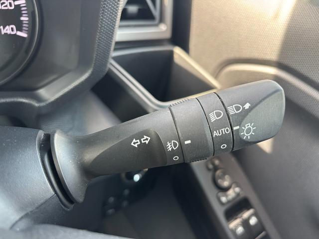 タフト Ｇ　クロムベンチャー　１５インチアルミホイール　オートレベリング機能付フルＬＥＤヘッドランプ　ＬＥＤフォグランプ　本革巻ステアリングホイール　本革巻インパネセンターシフト　ＴＦＴカラーマルチインフォメーションディスプレイ（23枚目）