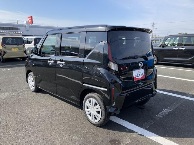 ムーヴ Ｘ　キーフリーシステム　プッシュボタンスタート　ＬＥＤヘッドライト　１４インチフルホイールキャップ　マルチインフォメーションディスプレイ　左側パワースライドドア（9枚目）