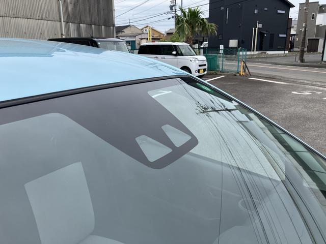 ミライース Ｌ　ＳＡＩＩＩ　１３インチフルホイールキャップ　マルチリフレクターハロゲンヘッドランプ　可倒式ドアミラー　自発光式デジタルメーターアンバーイルミネーションメーター　マニュアルエアコン（ダイヤル式）　キーレスエントリー（6枚目）