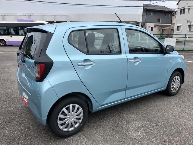 ミライース Ｌ　ＳＡＩＩＩ　１３インチフルホイールキャップ　マルチリフレクターハロゲンヘッドランプ　可倒式ドアミラー　自発光式デジタルメーターアンバーイルミネーションメーター　マニュアルエアコン（ダイヤル式）　キーレスエントリー（10枚目）