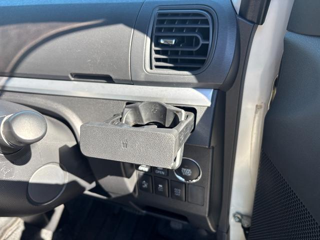 タント カスタムRS SA 15インチアルミホイール 大型エアロバンパー LEDヘッドランプ オート格納式カラードドアミラー 本革巻ステアリングホイール 両側パワースライドドア(27枚目)