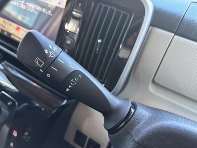 ムーヴキャンバス GブラックアクセントVS SAIII 雹害車 14インチフルホイールキャップ LEDヘッドランプ キーフリーシステム 両側パワースライドドア オートエアコン(プッシュ式) オートライト 置きラクボックス(21枚目)