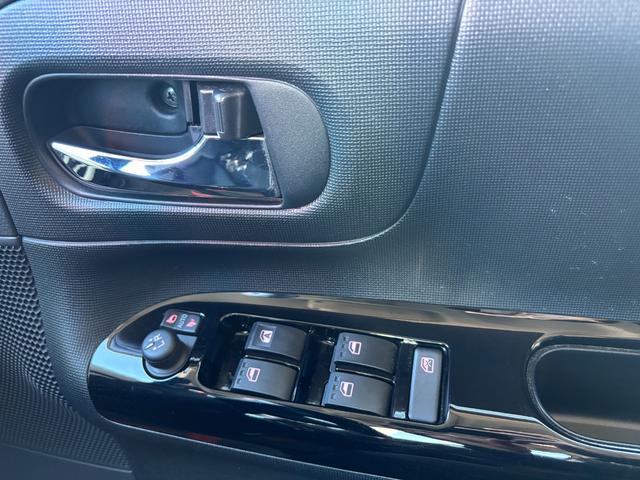 ムーヴキャンバス GブラックアクセントVS SAIII 雹害車 14インチフルホイールキャップ LEDヘッドランプ キーフリーシステム 両側パワースライドドア オートエアコン(プッシュ式) オートライト 置きラクボックス(28枚目)