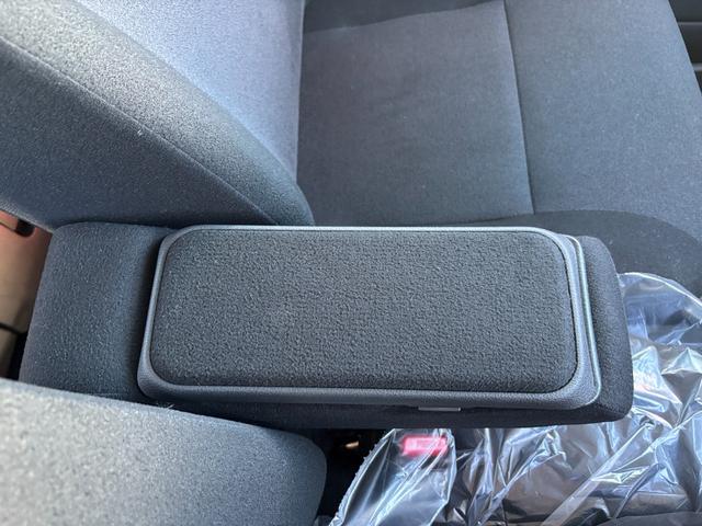 ムーヴキャンバス GブラックアクセントVS SAIII 雹害車 14インチフルホイールキャップ LEDヘッドランプ キーフリーシステム 両側パワースライドドア オートエアコン(プッシュ式) オートライト 置きラクボックス(41枚目)