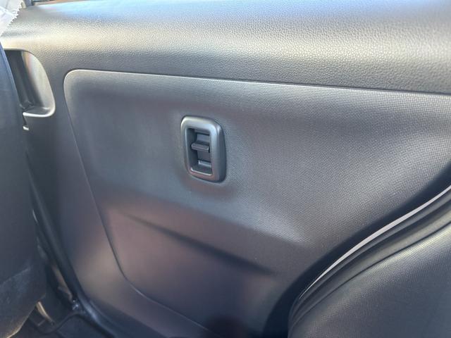 ムーヴキャンバス GブラックアクセントVS SAIII 雹害車 14インチフルホイールキャップ LEDヘッドランプ キーフリーシステム 両側パワースライドドア オートエアコン(プッシュ式) オートライト 置きラクボックス(46枚目)